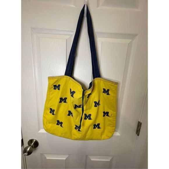 Michigan pajama pants size large bundle with reversible bag university of Michig - Picture 13 of 13